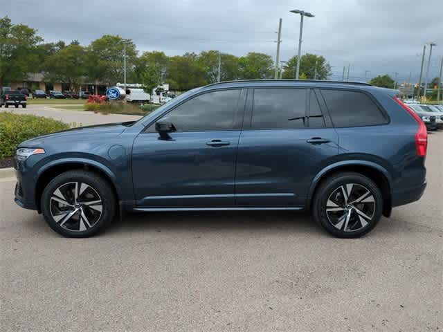 2023 Volvo XC90 Recharge Plug-In Hybrid Plus Dark Theme