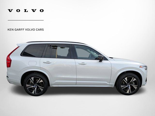 2023 Volvo XC90 Recharge Plug-In Hybrid Plus Dark Theme