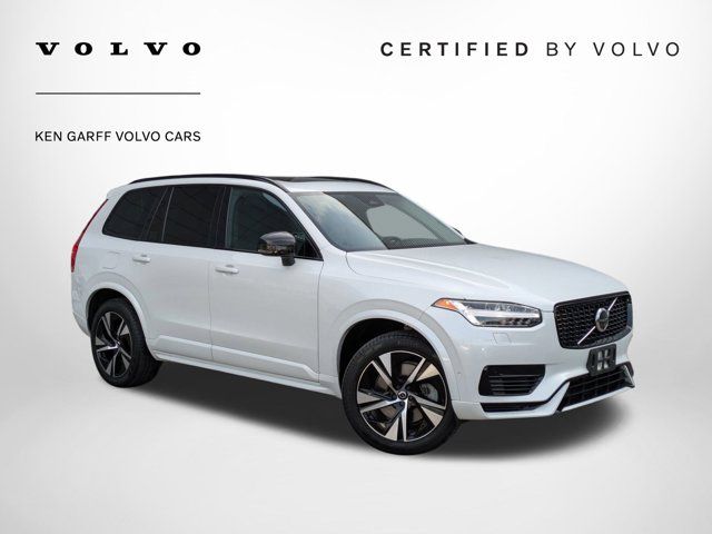 2023 Volvo XC90 Recharge Plug-In Hybrid Plus Dark Theme