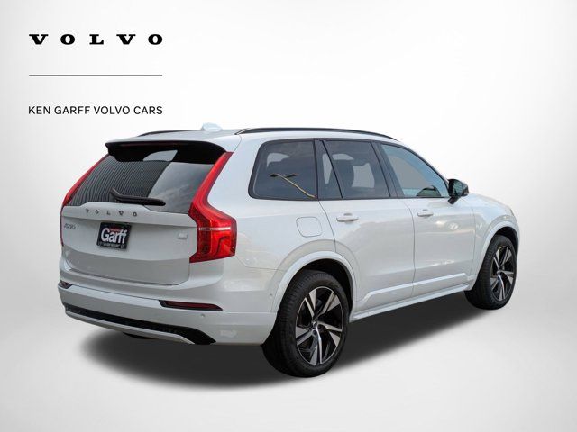 2023 Volvo XC90 Recharge Plug-In Hybrid Plus Dark Theme