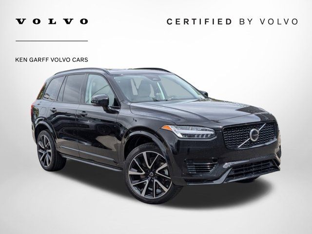 2023 Volvo XC90 Recharge Plug-In Hybrid Plus Dark Theme