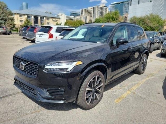 2023 Volvo XC90 Recharge Plug-In Hybrid Plus Dark Theme