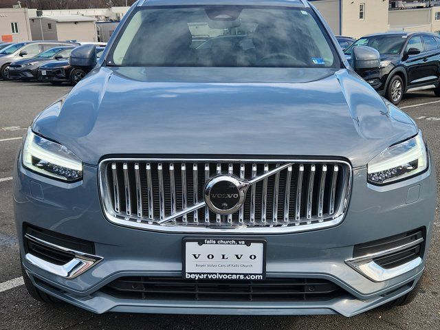 2023 Volvo XC90 Recharge Plug-In Hybrid Plus Bright Theme
