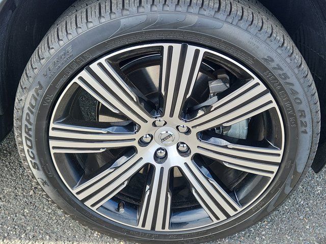 2023 Volvo XC90 Recharge Plug-In Hybrid Plus Bright Theme