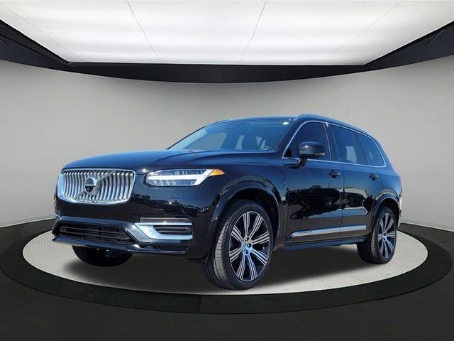 2023 Volvo XC90 Recharge Plug-In Hybrid Plus Bright Theme