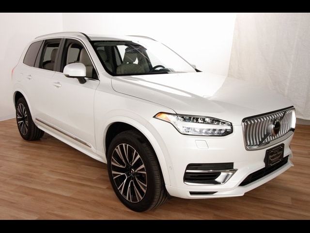 2023 Volvo XC90 Recharge Plug-In Hybrid Plus Bright Theme