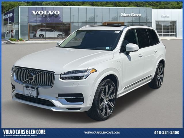 2023 Volvo XC90 Recharge Plug-In Hybrid Plus Bright Theme