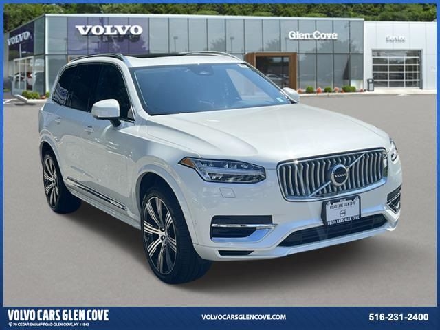 2023 Volvo XC90 Recharge Plug-In Hybrid Plus Bright Theme