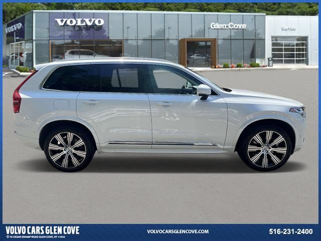 2023 Volvo XC90 Recharge Plug-In Hybrid Plus Bright Theme