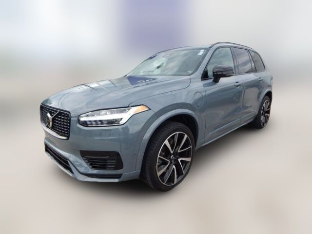 2023 Volvo XC90 Recharge Plug-In Hybrid Plus Dark Theme