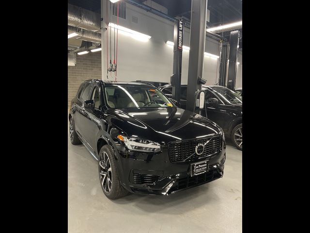 2023 Volvo XC90 Recharge Plug-In Hybrid Plus Dark Theme