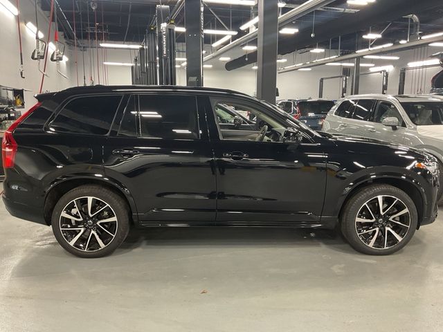 2023 Volvo XC90 Recharge Plug-In Hybrid Plus Dark Theme
