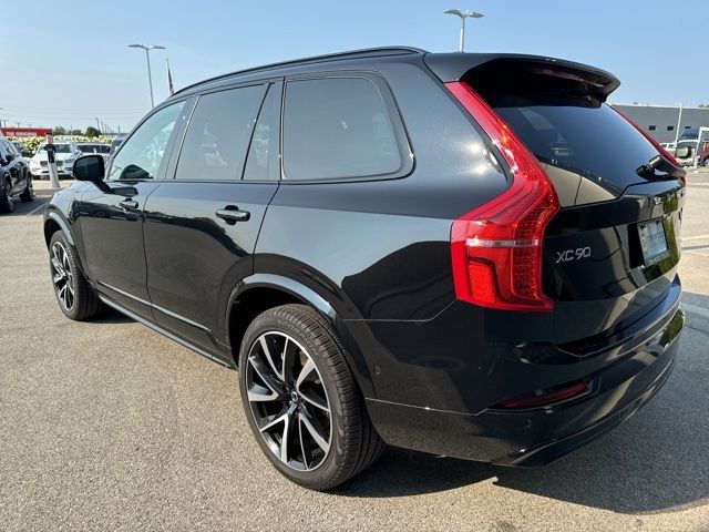 2023 Volvo XC90 Recharge Plug-In Hybrid Plus Dark Theme