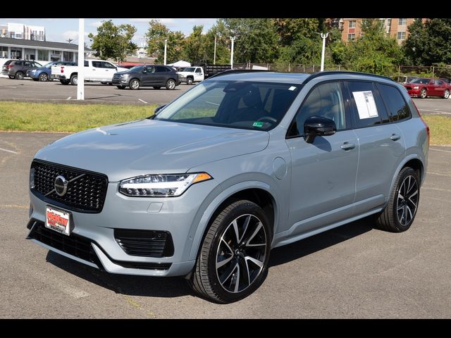 2023 Volvo XC90 Recharge Plug-In Hybrid Plus Dark Theme