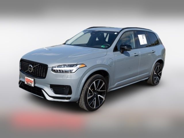 2023 Volvo XC90 Recharge Plug-In Hybrid Plus Dark Theme