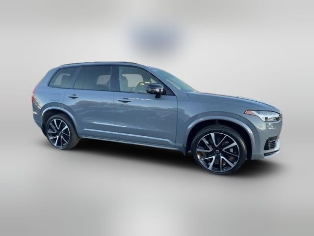 2023 Volvo XC90 Recharge Plug-In Hybrid Plus Dark Theme