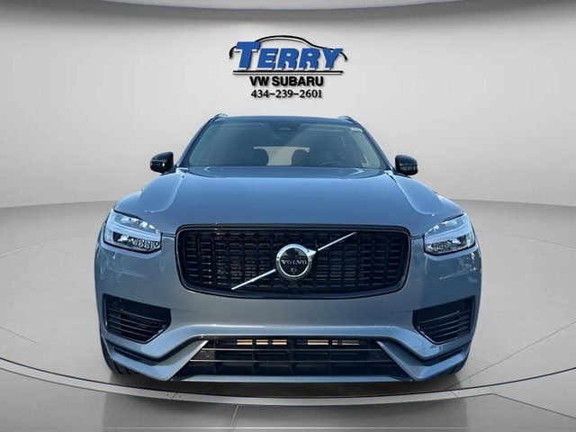 2023 Volvo XC90 Recharge Plug-In Hybrid Plus Dark Theme