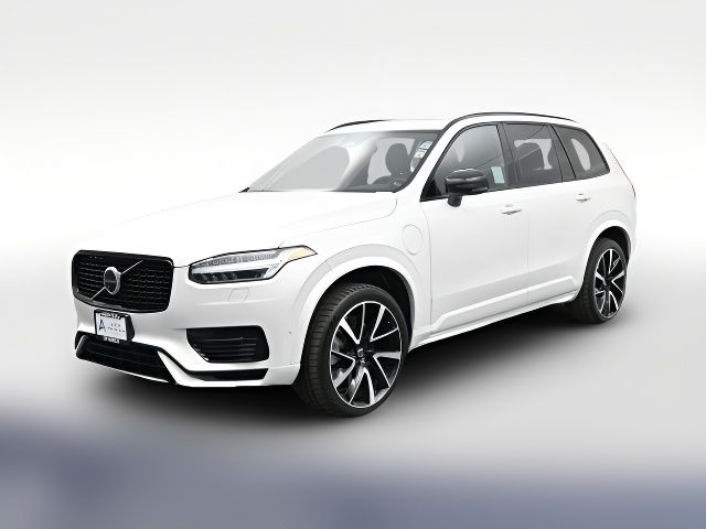 2023 Volvo XC90 Recharge Plug-In Hybrid Plus Dark Theme