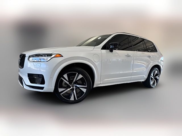 2023 Volvo XC90 Recharge Plug-In Hybrid Plus Dark Theme