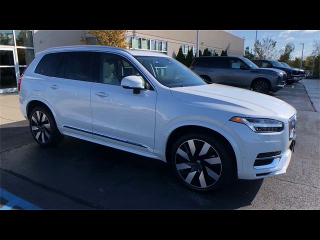 2023 Volvo XC90 Recharge Plug-In Hybrid Ultimate Bright Theme