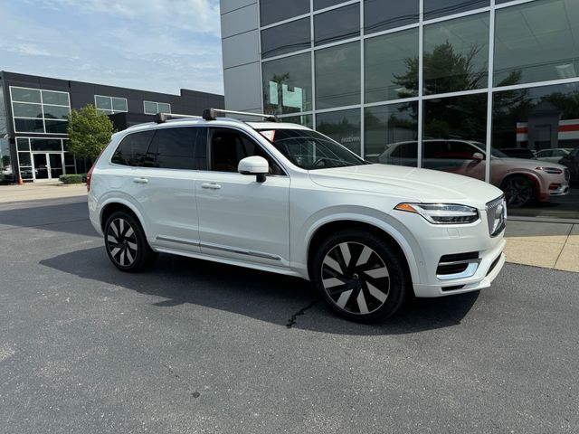 2023 Volvo XC90 Recharge Plug-In Hybrid Ultimate Bright Theme