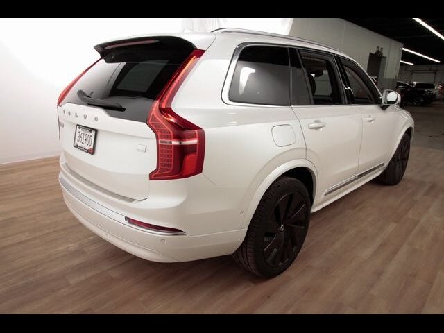 2023 Volvo XC90 Recharge Plug-In Hybrid Ultimate Bright Theme