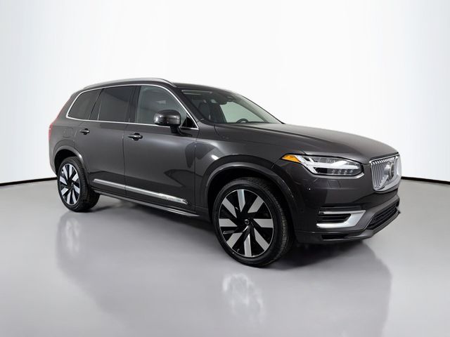 2023 Volvo XC90 Recharge Plug-In Hybrid Ultimate Bright Theme