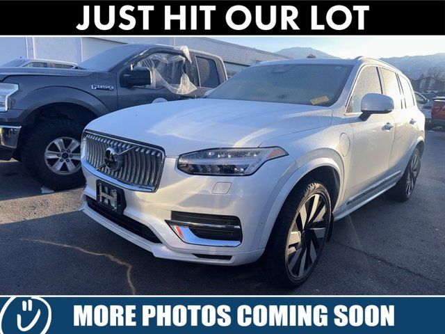 2023 Volvo XC90 Recharge Plug-In Hybrid Ultimate Bright Theme