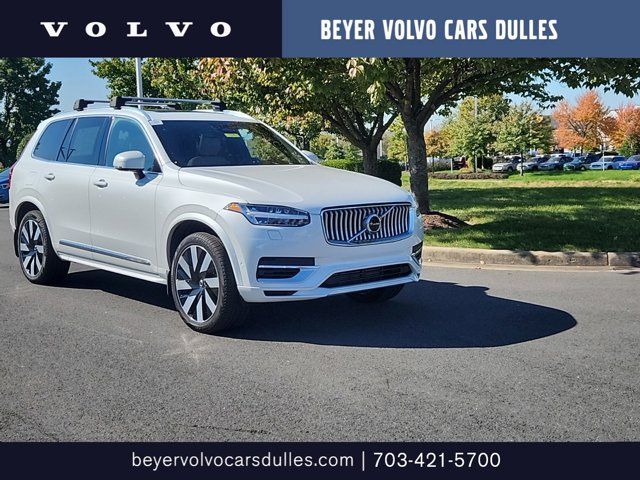 2023 Volvo XC90 Recharge Plug-In Hybrid Ultimate Bright Theme