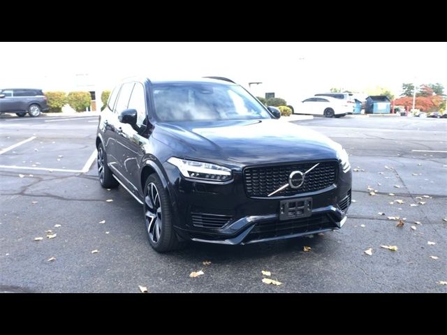 2023 Volvo XC90 Recharge Plug-In Hybrid Ultimate Dark Theme