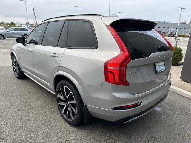 2023 Volvo XC90 Recharge Plug-In Hybrid Ultimate Dark Theme