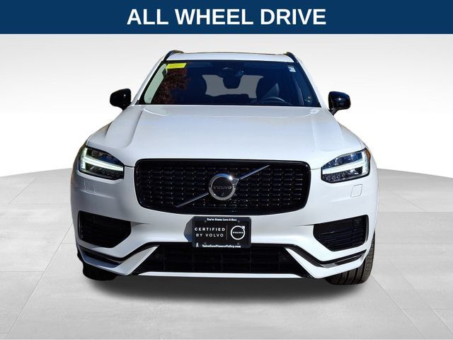 2023 Volvo XC90 Recharge Plug-In Hybrid Ultimate Dark Theme