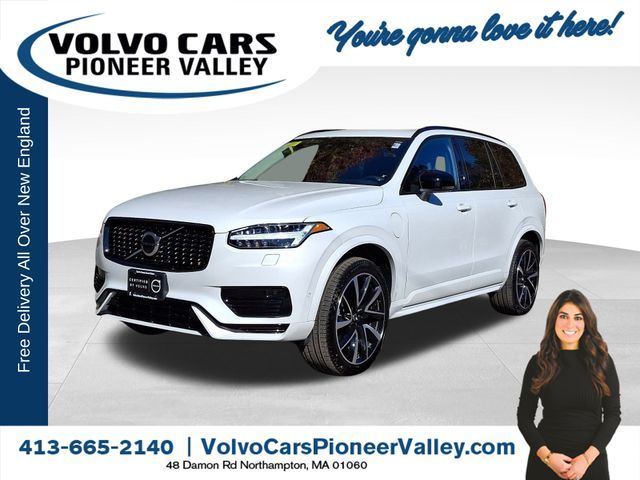 2023 Volvo XC90 Recharge Plug-In Hybrid Ultimate Dark Theme