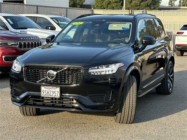 2023 Volvo XC90 Recharge Ultimate Dark Theme