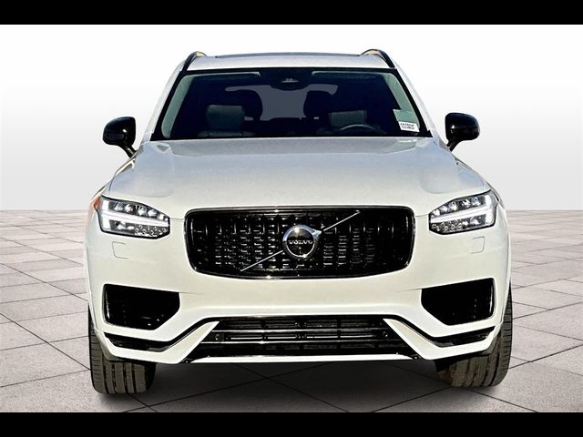 2023 Volvo XC90 Recharge Plug-In Hybrid Ultimate Dark Theme