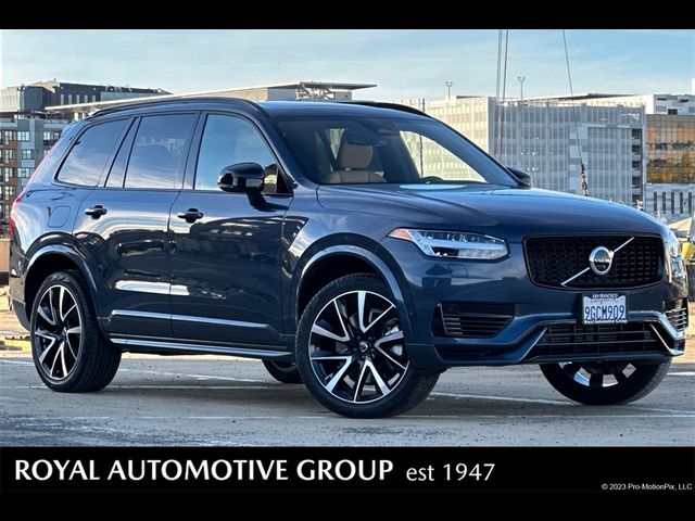 2023 Volvo XC90 Recharge Plug-In Hybrid Ultimate Dark Theme