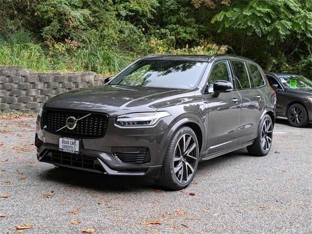 2023 Volvo XC90 Recharge Plug-In Hybrid Ultimate Dark Theme