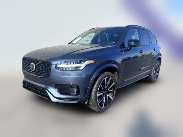 2023 Volvo XC90 Recharge Plug-In Hybrid Ultimate Dark Theme