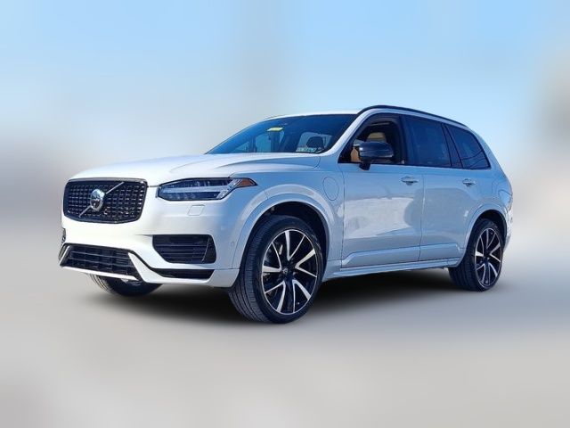 2023 Volvo XC90 Recharge Plug-In Hybrid Ultimate Dark Theme