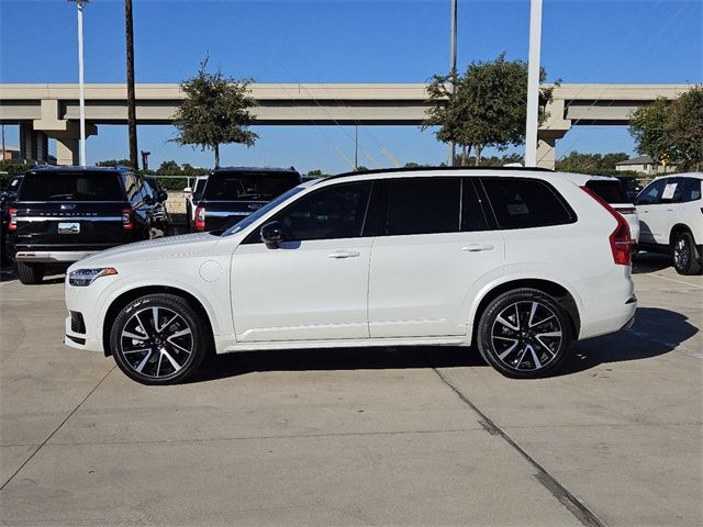 2023 Volvo XC90 Recharge Plug-In Hybrid Ultimate Dark Theme