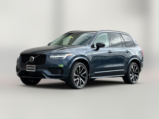 2023 Volvo XC90 Recharge Plug-In Hybrid Ultimate Dark Theme