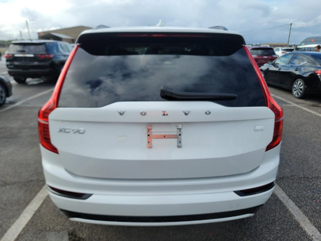 2023 Volvo XC90 Recharge Plug-In Hybrid Ultimate Dark Theme