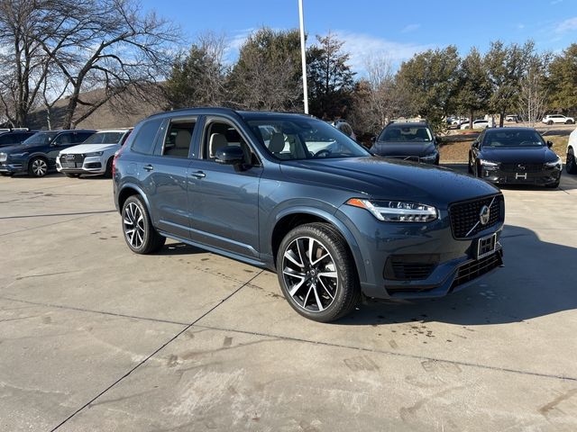 2023 Volvo XC90 Recharge Plug-In Hybrid Ultimate Dark Theme