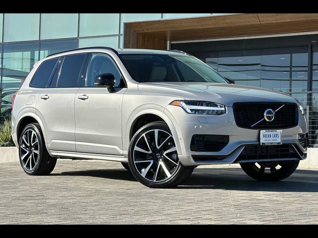 2023 Volvo XC90 Recharge Plug-In Hybrid Ultimate Dark Theme