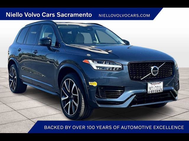 2023 Volvo XC90 Recharge Ultimate Dark Theme