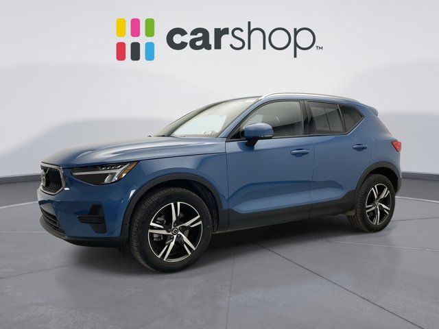 2023 Volvo XC40 Core