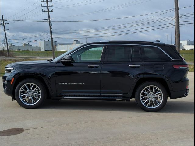 2023 Jeep Grand Cherokee Summit