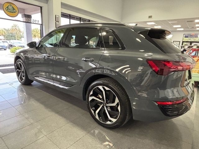 2024 Audi Q8 e-tron Premium Plus