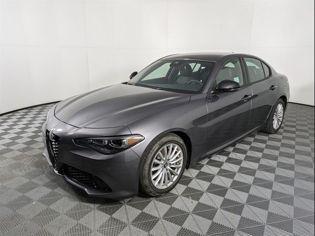 2024 Alfa Romeo Giulia Base