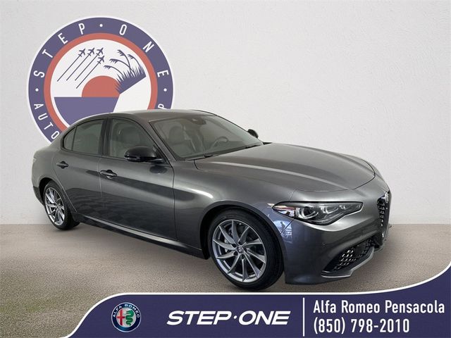 2024 Alfa Romeo Giulia Base